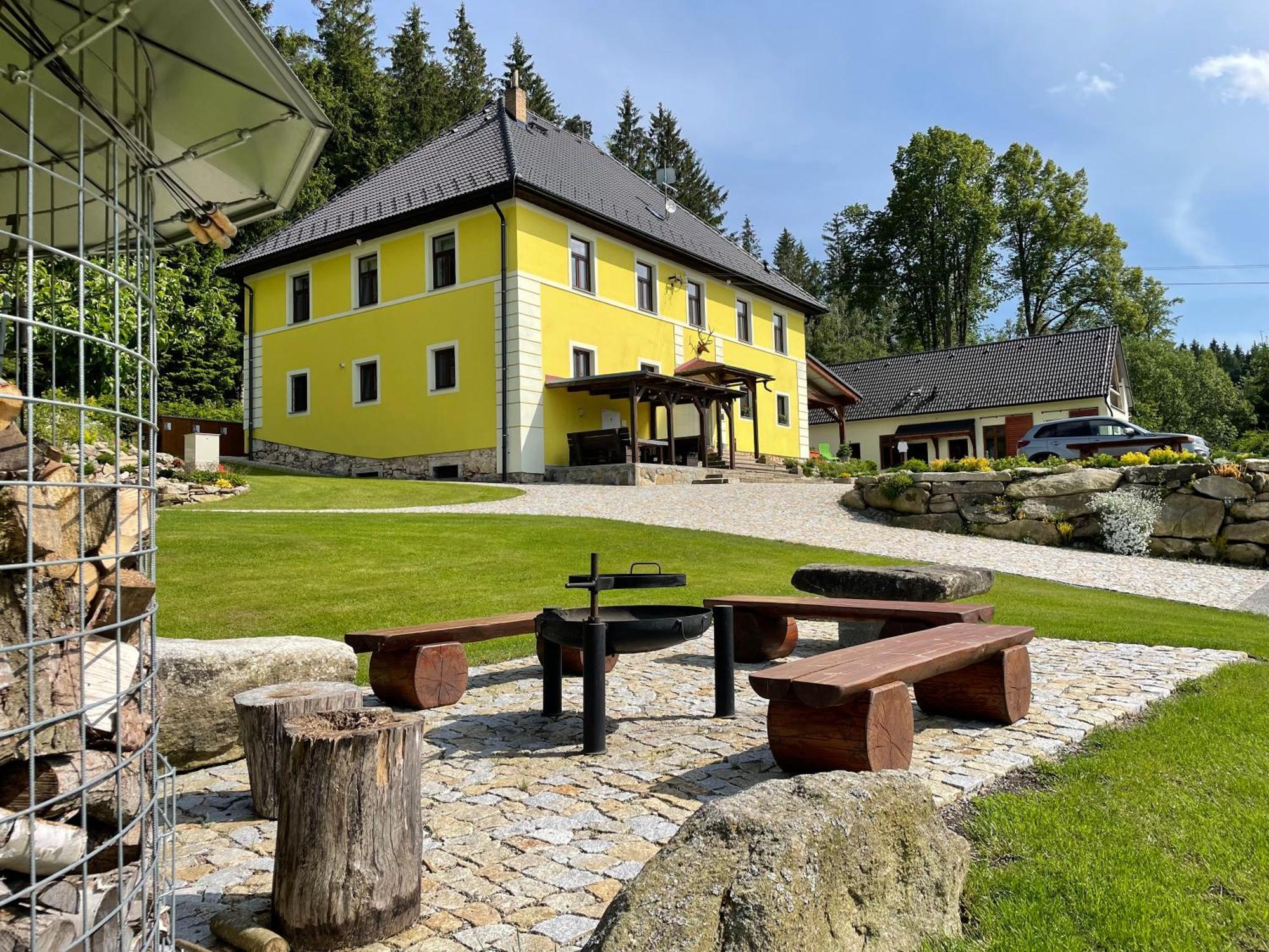 Apartmány HÁJOVNA Lipno Loučovice Kültér fotó